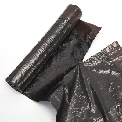 Sac à ordures en plastique jetable à corde de couleur pour les besoins de l'organisation du ménage
