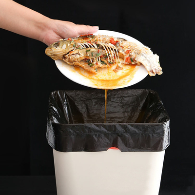 Sac à ordures à corde noire avec surface en relief