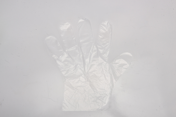Des gants en plastique jetables de taille personnalisée pour la cuisine et la manipulation des aliments essentiels en hiver