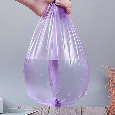 Des sacs de poubelle noirs abordables, de la marque des meilleurs fabricants.