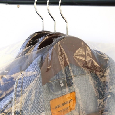 Sacs plastiques transparents et non toxiques pour les vêtements