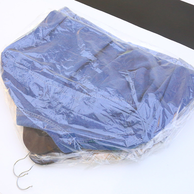 Sacs d'emballage en plastique pour vêtements imperméables à l'eau et à la poussière pour le stockage de costumes et de robes OEM