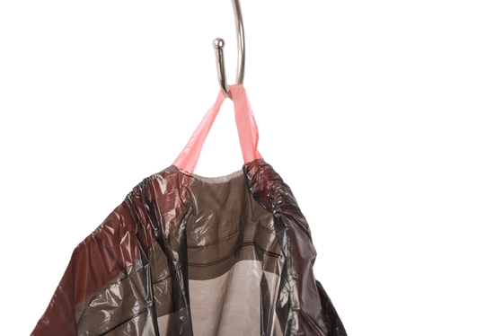 Sacs à ordures avec corde de traction en plastique HDPE