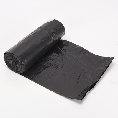 Sac à ordures en noir de mode fait de matériaux recyclés