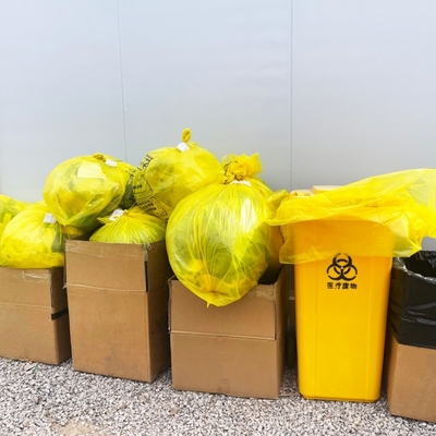 Sacs portatifs en PE à bouche plate pour élimination des déchets hospitaliers et cliniques Épaisseur 5-100 mic