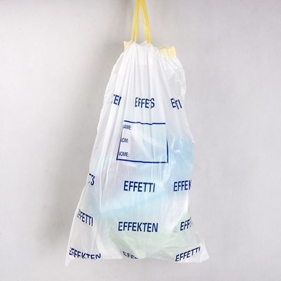 Un sac à ordures en rouleau fait en haute cuisine