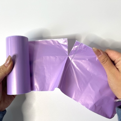 Sacs à ordures en plastique imprimés sur mesure fabriqués directement en rouleaux biodégradables